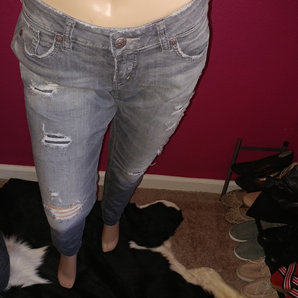 Silver Jeans Co | Boyfriend Gray Distressed Ripped Jeans W28